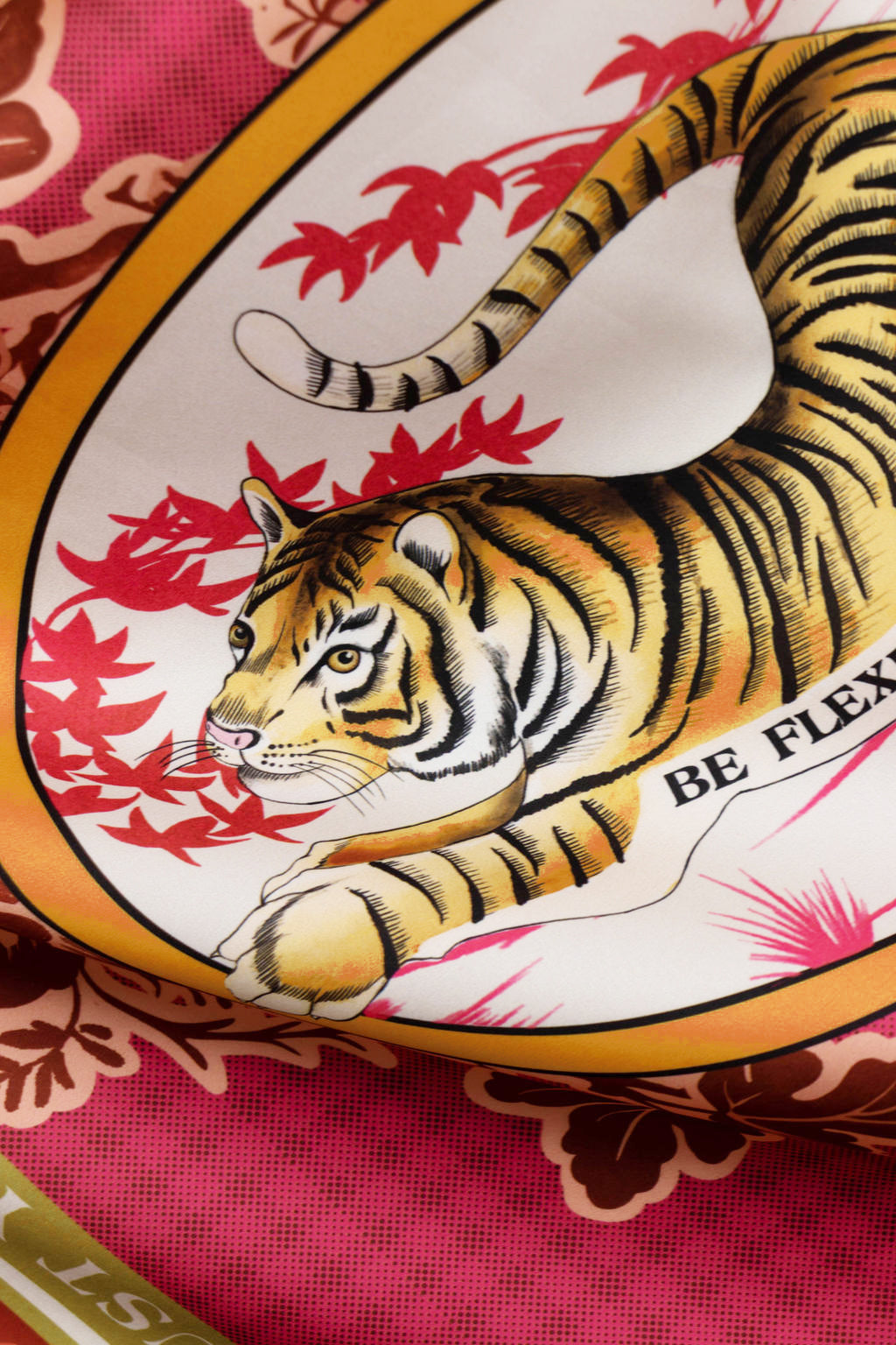 Pañoleta “Be Flexible in Life” – 65 x 65 cm